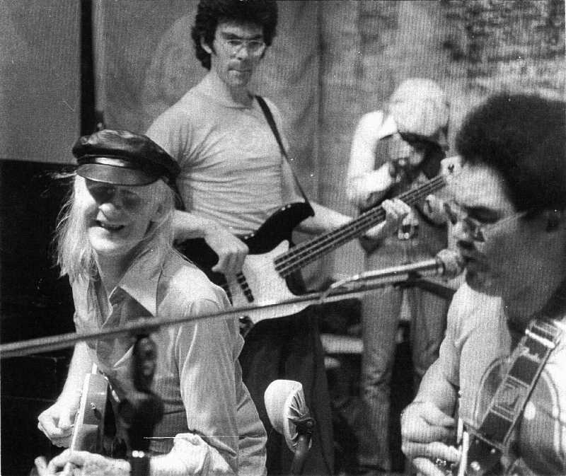 Photo of Summer 1978 - Johnny Winter / Jon Paris / Doug McLean/ Louisiana Red Pop's